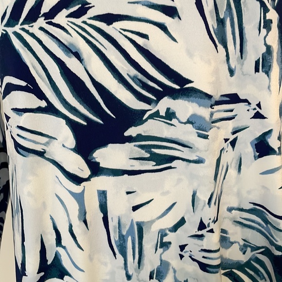 Alfani Blue and White Fern Print Swing Top - Picture 3 of 8